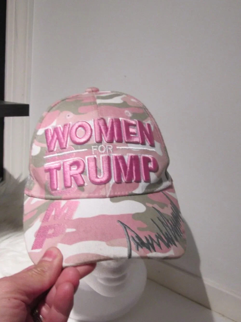 WOMEN for TRUMP pink Camo Adjustable baseball cap Donald Trump Baseball - Picture 1 of 5